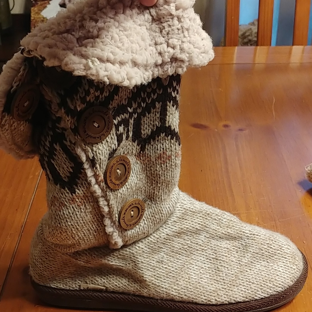 Muk Luks winter slipper boots